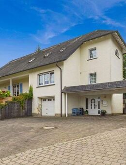 GEPFLEGTES ANWESEN MIT POOL AUF 30 AR IN TOP WOHNLAGE! - Wadern