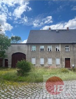 Sanierungswürdiger Dreiseithof mit angrenzender Weidefläche und fünf Ferienbungalows - Niedergörsdorf