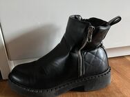 Getragene Damen Schuhe Stiefel - Erfurt