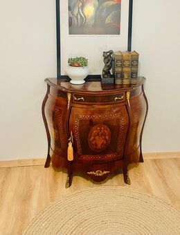 Kommode, antik, Stil, Intarsien Muster, Bronzemontagen, Augenweide, zeitlos, elegant - Gundelsheim Zentrum