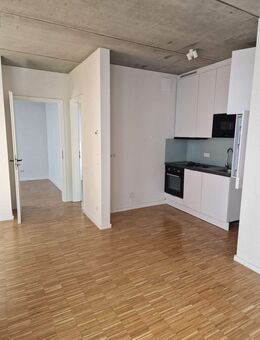 Helle Zwei-Zimmer Wohnung mit Balkon im Samariterviertel - Berlin