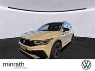 VW Tiguan, 2.0 TDI R-Line, Jahr 2020 - Moers