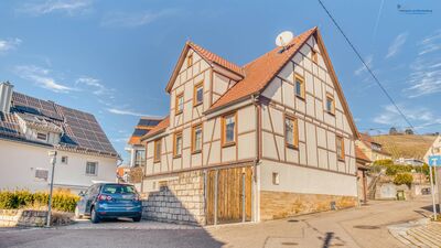 Charmantes Einfamilienhaus mit Ausbaupotenzial in Nähe der Weinberge!
