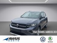 VW T-Cross, 1.5 TSI R-Line, Jahr 2024 - Schwerin