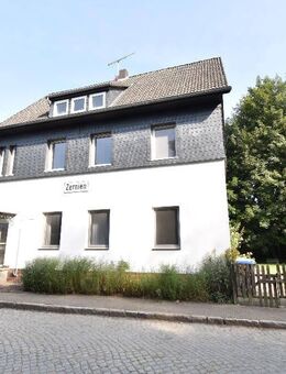 Großzügige Vier-Zimmer-Wohnung im Vierfamilienhaus! - Zernien