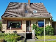 Schönes Häuschen mit großem Garten, Terrasse, Balkon und Garage in ruhiger Waldrandlage - Schleswig