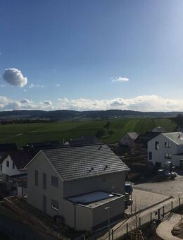 saniertes und komplett möbliertes Appartement mit Aussicht in Heimsheim - Heimsheim