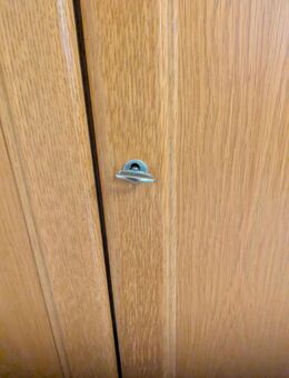 Großer italienischer Kleiderschrank in erstklassigem Zustand - Regensburg