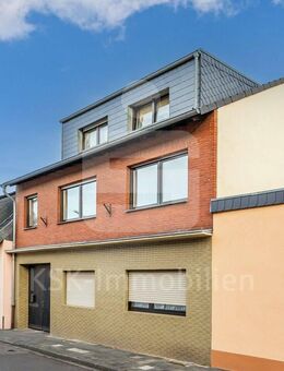 Zwei Häuser, 4 Wohneinheiten vereint auf einem Grundstück in Bergheim Niederaußem! - Bergheim (Nordrhein-Westfalen)