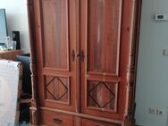 alter Kleiderschrank - Hoppegarten