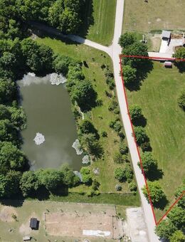 Großzügiges Grundstück, mit genehmigten Bauplan, zur Umnutzung eines bestehenden Baukörpers ! - Soyen