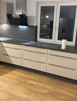 Moderne Küche 6 Monate alt wegen Umzug zu verkaufen - Mühlenbecker Land