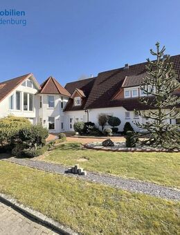 Ein Haus - viele Möglichkeiten: 2 Wohneinheiten mit Garagen in Kneheim-Lastrup! - Lastrup
