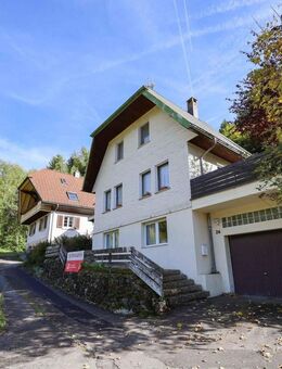 Charmantes Ein- oder Zweifamilienhaus mit Aussichtslage in Todtnau - ideal als Wohn- oder Ferienhaus - Todtnau