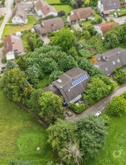 Ehemalige Unternehmervilla mit Charme, Platz und Potenzial am Waldrand von Wilhelmsdorf - Wilhelmsdorf (Baden-Württemberg)