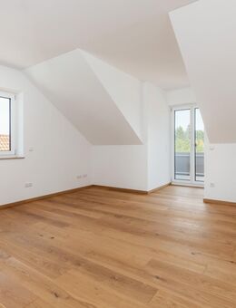 Neubau: Traumhafte 3-Zimmer-Dachgeschosswohnung mit Balkon - Plößberg