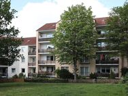 Wohnen in grüner Umgebung - Loggia mit Blick ins Grüne // 3.OG rechts - WBS erforderlich - Wolfsburg