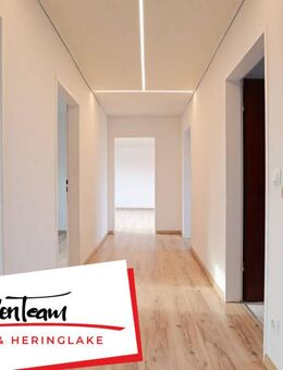 Wohnen mit Aussicht | großzügige 3 Zi.-DG-Wohnung mit Loggia & Garage in guter Lage von Halstenbek - Halstenbek