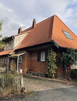 Altes Bahnhofsgebäude in Soderstorf in modernisiertem Zustand - Soderstorf