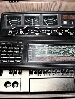 GEBE MEINE LEIDENSCHAFT AUF - GRUNDIG HI FI TRUHE VOM FEINSTEN - Herscheid