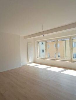 DU-Rheinhausen, Hans-Böckler-Straße 4 - Frisch sanierte 3 Zimmer-Top-Wohnung mit Balkon gerne zeitnah zu mieten !! - Duisburg