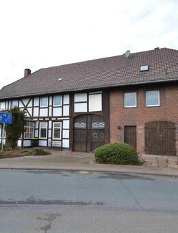 Fachwerkhaus mit integrierter Scheune und großem Grundstück in 37619 Hehlen! - Hehlen