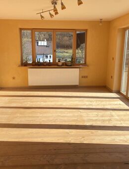 Ansprechende 5-Zimmer-Wohnung mit großer Terrasse - Frammersbach