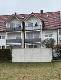 Attraktive 3 Zimmer Wohnung mit Balkon in Strullendorf - Strullendorf