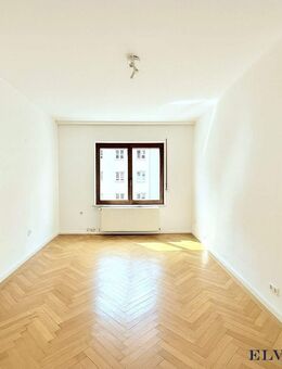 ELVIRA - Schwabing am Luitpoldpark: Schöne 2-Zimmer-Altbauwohnung mit Balkon & großzügiger Wohnküche - München