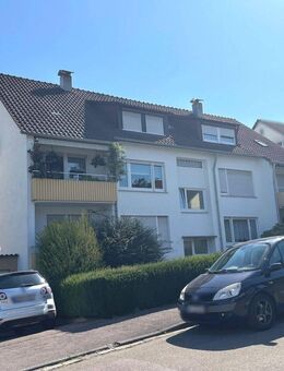 Sofort beziehbar: 2-Zimmer-Dachgeschosswohnung mit Balkon und Gartenanteil in Schorndorf - Schorndorf (Baden-Württemberg)