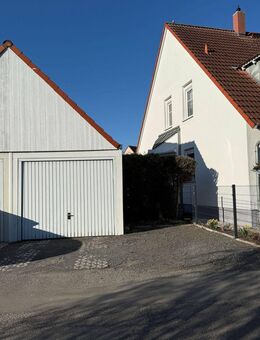 *Tolle Doppelhaushälfte in Leipzig mit Garage* - Leipzig