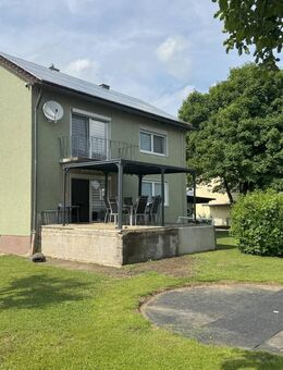 Familienidylle pur: Großzügiges Haus mit sonnigem Grundstück in Plattling - Plattling