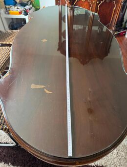 Massiver Holztisch mit Glasplatte - Hamburg Harburg