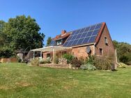 Freier Blick: Gemütlicher Backsteinbau mit Südterrasse - Solaranlage - Sauna.... - Lindenberg (Mecklenburg-Vorpommern)