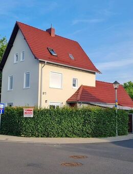 Freistehendes gepflegtes EFH mit Einlieger, Garten & Garagen in ruhiger grüner und zentralen Lage - Hennef (Sieg)
