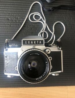 Vintage Spiegelreflexkamera Exakta VX 1000 mit Carl Zeiss Objektiv (Flektogon) und vielfachem Zubehör, für Bastler, Sammler und Hobbykünstler, Preis VB - Uetersen Zentrum