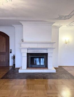 Igel-Schauinsland, exklusive 4-Zimmer-Erdgeschosswohnung mit EBK, Balkon und Garten - Igel