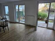 Helle 2 Zimmer EG Wohnung mit Loggia und kleinem Garten sucht freundliche Mieter - Nienburg (Weser)