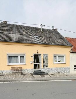 Ehemaliges Bauernhaus mit großem Grundstück in Oberpierscheid-Philippsweiler - Oberpierscheid