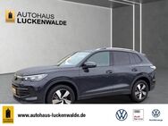 VW Tiguan, 2.0 TDI Life °, Jahr 2022 - Luckenwalde