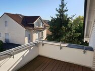 Sehr schöne und helle Dachgeschosswohnung mit sehr schöner Dachterrasse und Kaminofen sofort frei - Langenfeld (Rheinland)