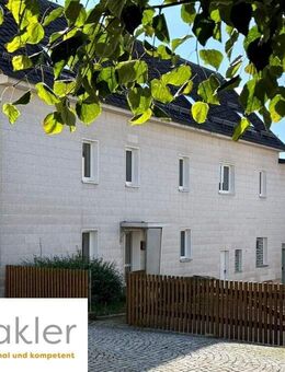 Solides Zweifamilienhaus im Zentrum von Stammbach/trotzdem ruhige Lage! - Stammbach