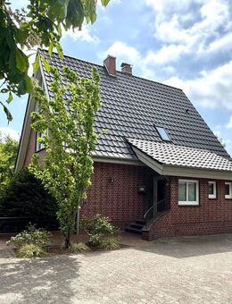 Gepflegtes Einfamilienhaus mit Kamin und Garage/Werkstatt - Himmelpforten