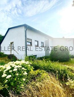 Einfamilienhaus mit großem Grundstück und Ausbaupotenzial! - Ingolstadt