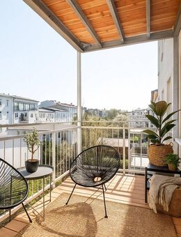 Sonnige Zweizimmerwohnung im 2. OG mit Balkon und Tageslichtbad, renoviert und bezugsfrei. - Schwerin