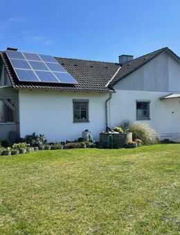 Renovierungsbedürftiges Einfamilienhaus mit Garage und großem Garten in zentraler Lage in Emmerting - Emmerting