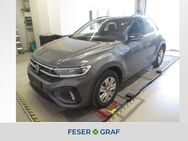 VW T-Roc, 1.5 TSI R-Line Rea, Jahr 2024 - Dessau-Roßlau