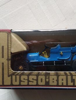 Zwei Russo-Balt alte Minimodellautos in der Originalverpackung - Frankfurt (Main) Bornheim