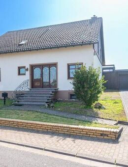 Exklusives Wohnen in Berus - Charmantes Einfamilienhaus mit Garage in idyllischer Sonnenlage - Überherrn