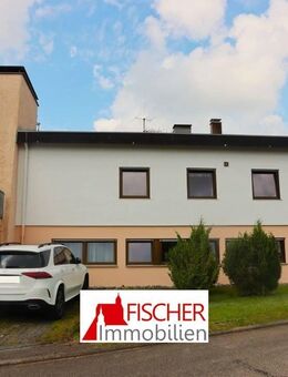 3-Familienhaus mit großem Entwicklungspotenzial in idyllischer Lage... - Hohenstein (Baden-Württemberg)